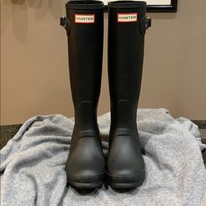 EUC Authentic Hunter Boots Like New